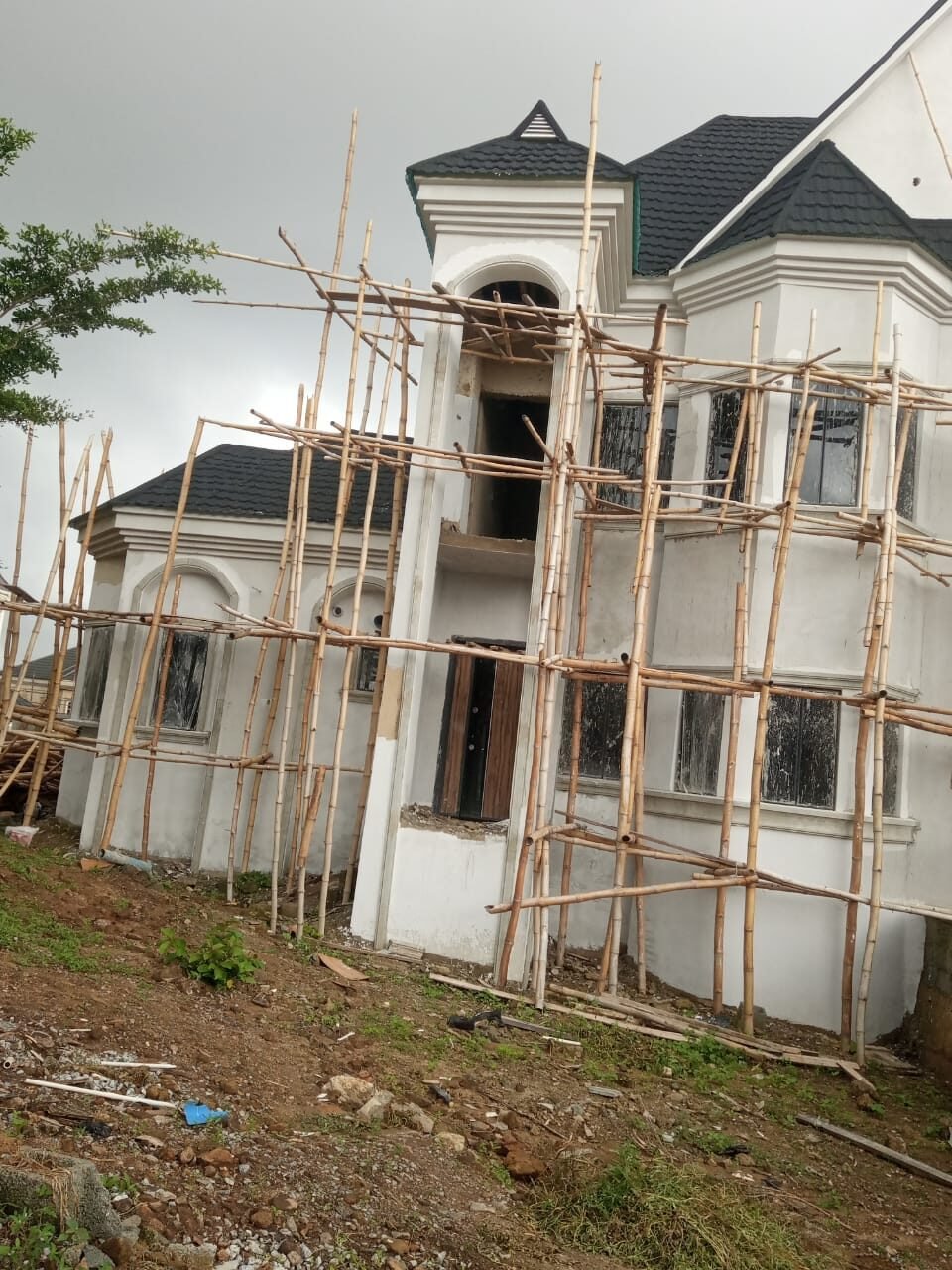 4-Bedroom Detached Duplex with Basement Apartment