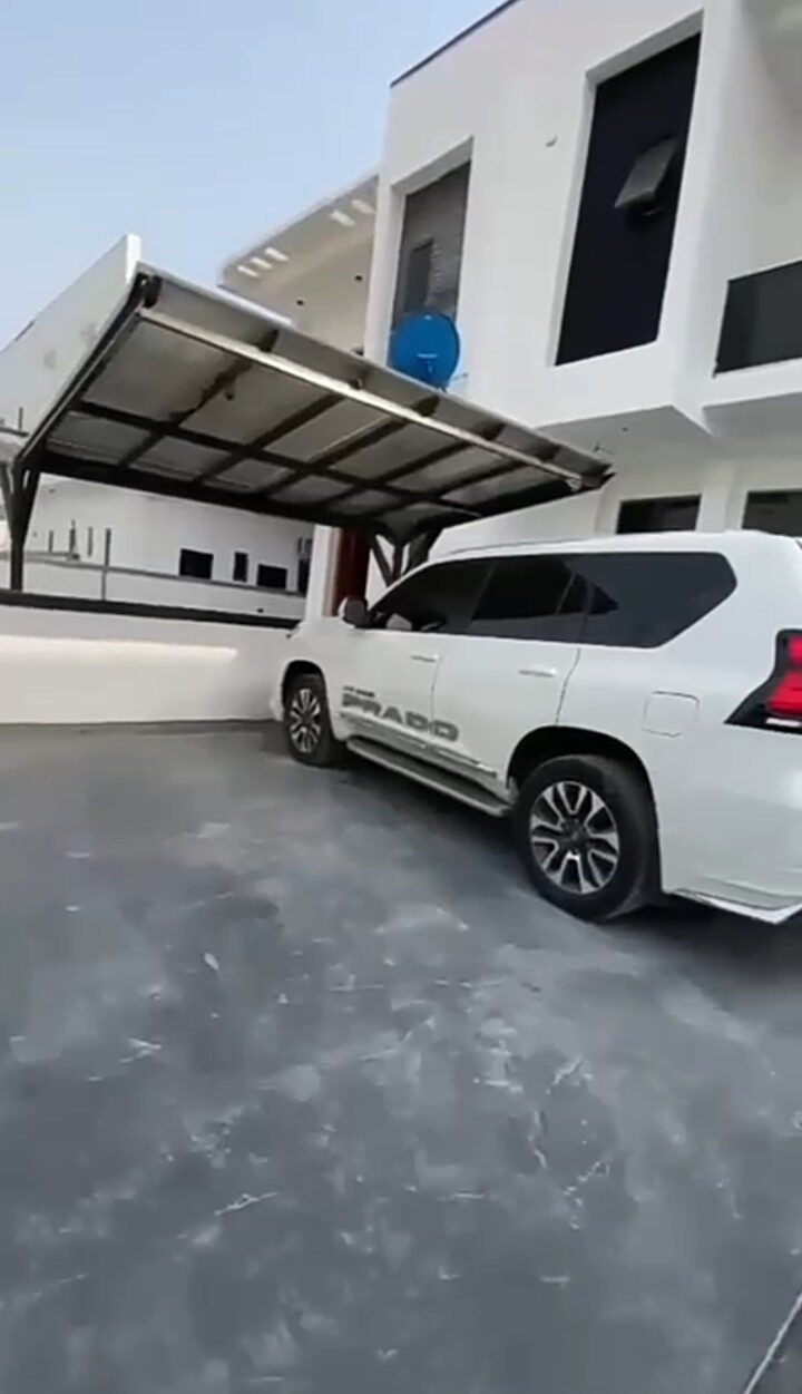 3 BEDROOM DUPLEX